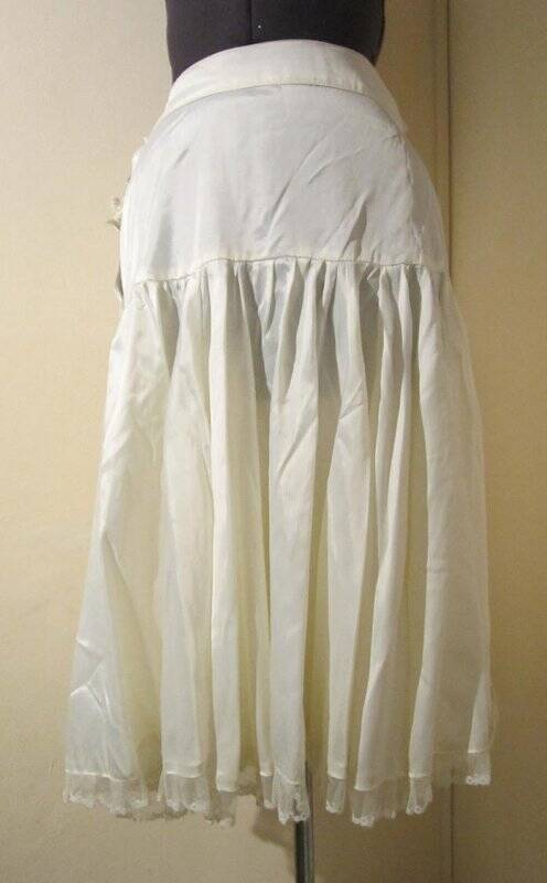 Юбка нижняя. Из костюма женского из «Ситцевой коллекции» (инв. № М-16360/1-3).