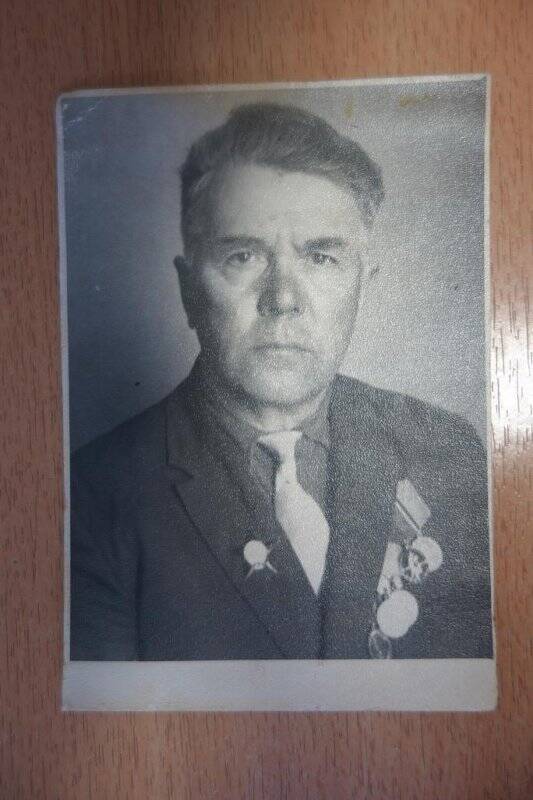 Кочуров Александр Петрович, 1908 года рождения, ветеран Великой Отечественной войны 1941-1945 годов, ветеран Пышминского рудоуправления, награжден орденом Красной Звезды. 1960-е годы.