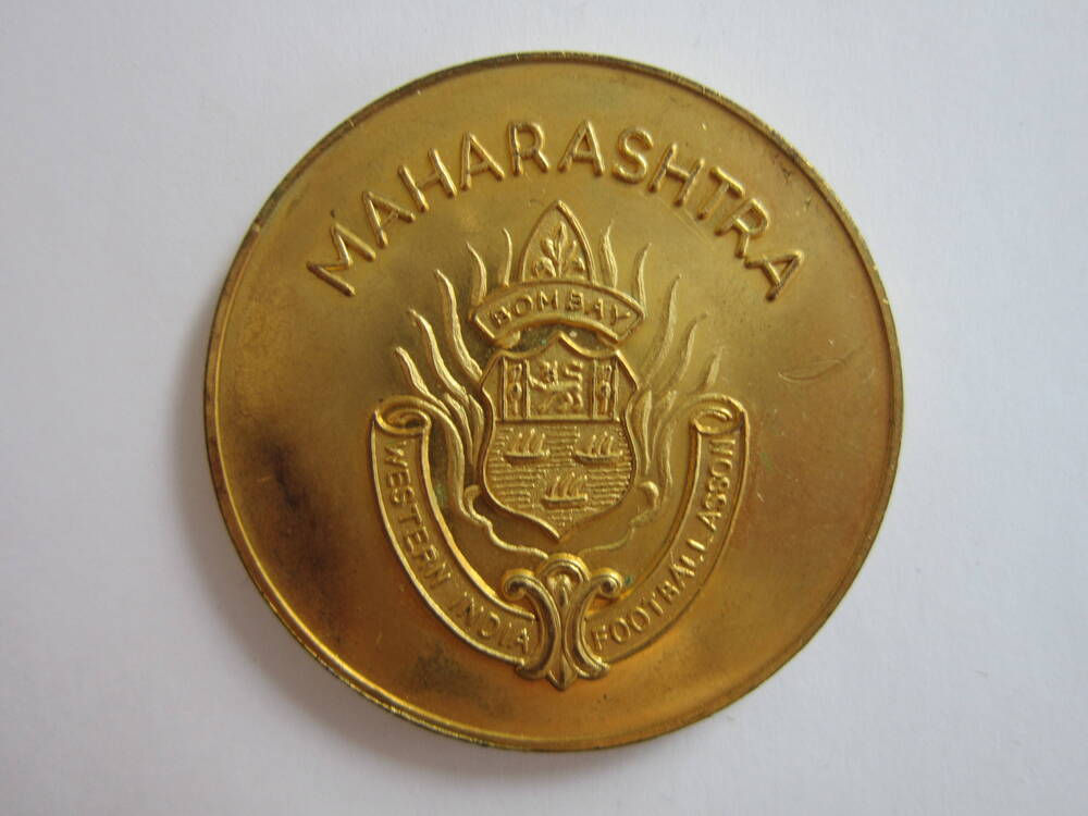 Медаль спортивная MAHARASHTRA. Bombey. Western India. Football Asson