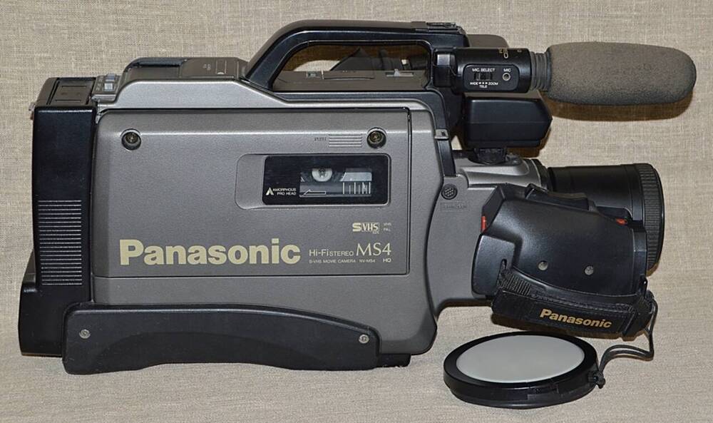 Видеокамера S-VHS «Panasonic NV-MS4E3» № Е5НВ00234.