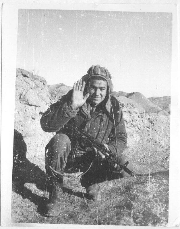 Фото: советский военнослужащий, сослуживец Бородина Сергея Анатольевича, на территории северного Афганистана