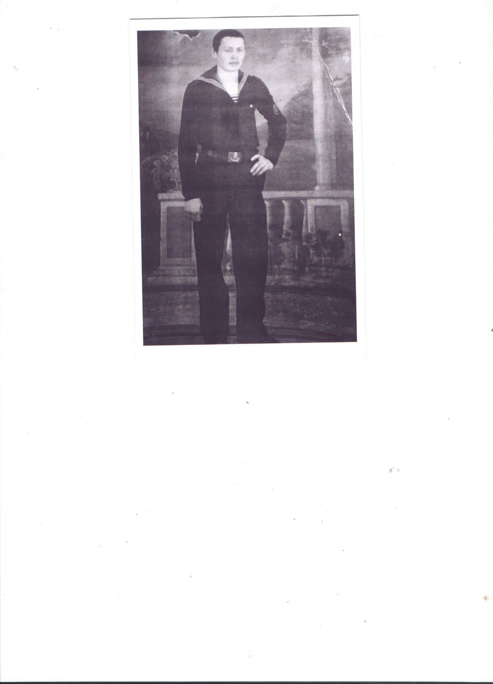 Фотопортрет-копия
Шишкин  Сергей  Степанович  в  форме  моряка во  время   срочной  службы