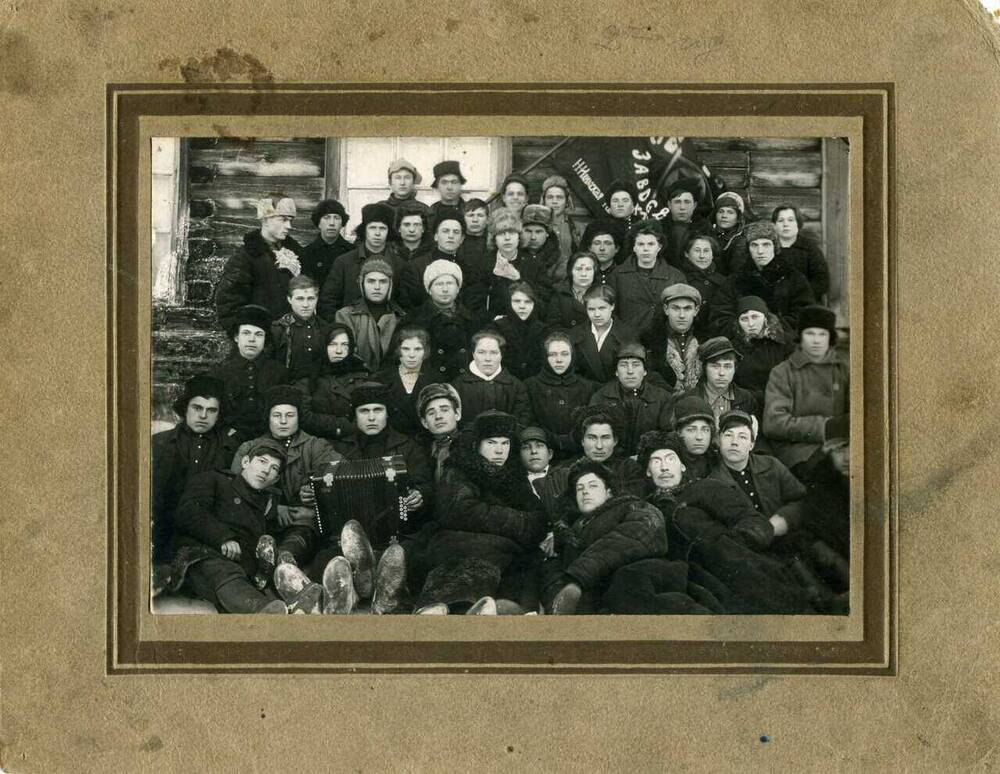 Фотография ч/б «Районная конференция ВЛКСМ 1927 г». 