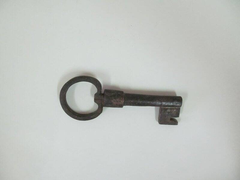 Ключ от навесного замка