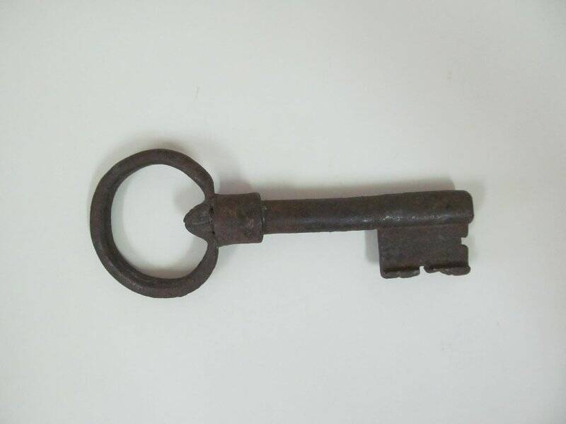 Ключ от навесного замка