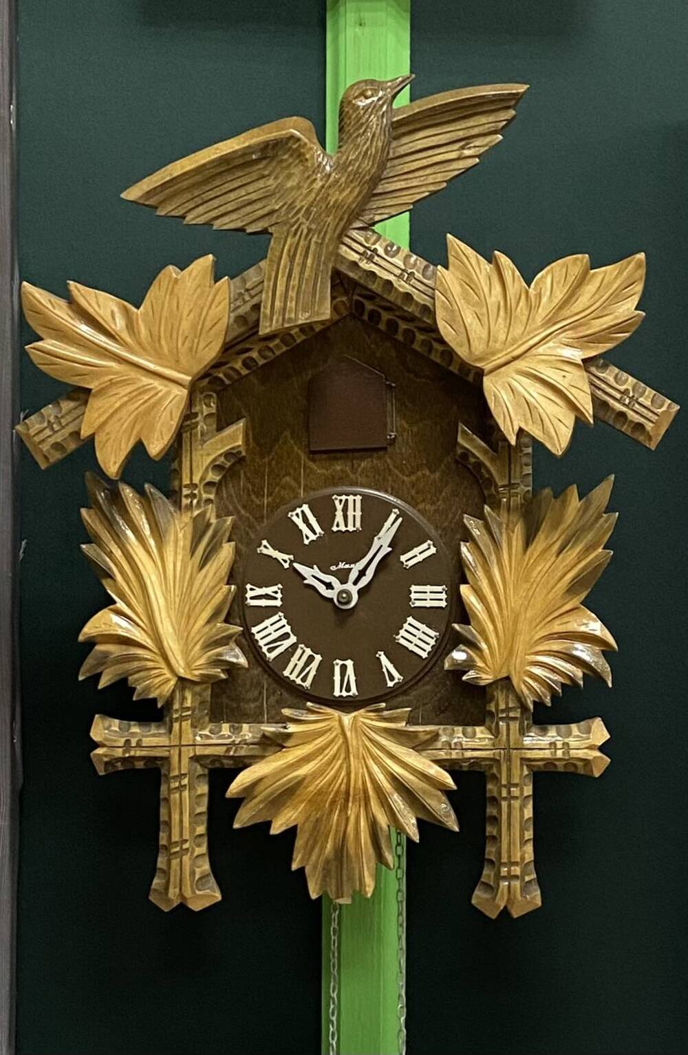 Часы настенные маятниковые гиревые с «кукушкой» и боем