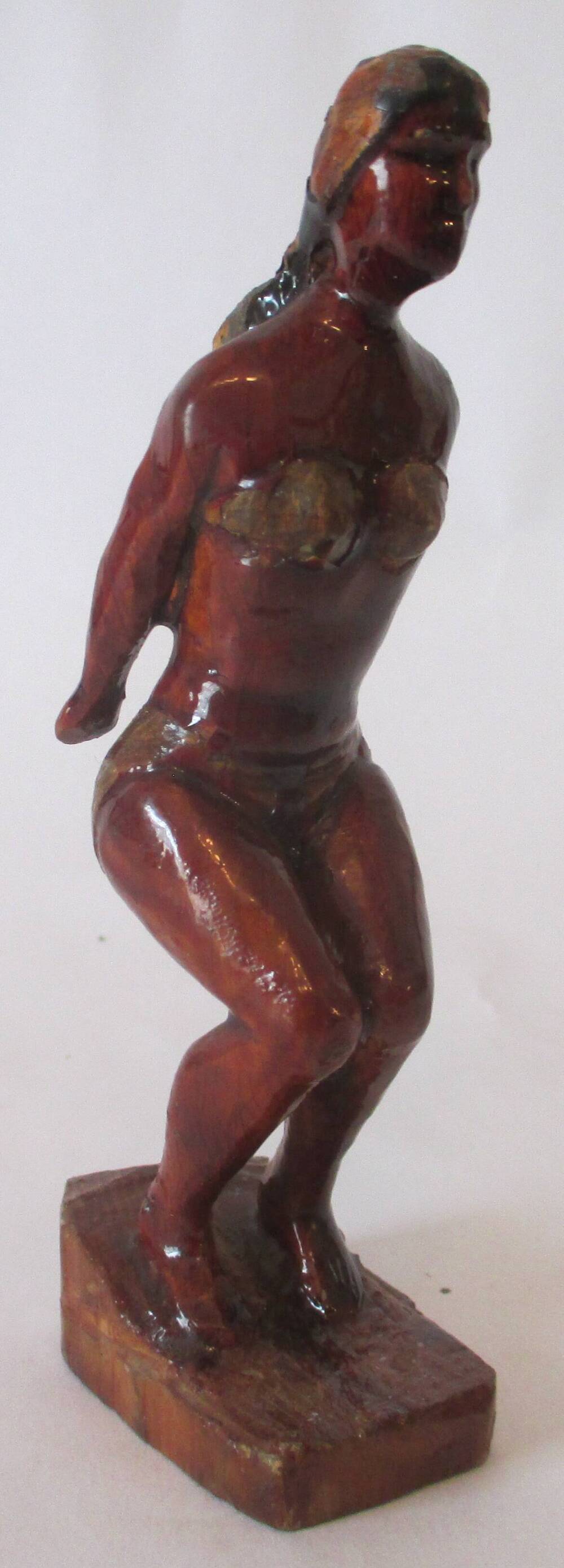 Фигура-статуэтка Девушка-спортсменка