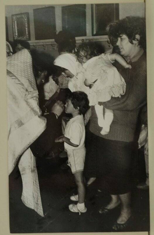 Фотография. Обряд крещения детей в Тогурской Воскресенской церкви