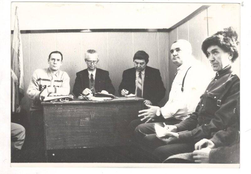 Фотография сюжетная Встреча в абаканской управе с депутатами.