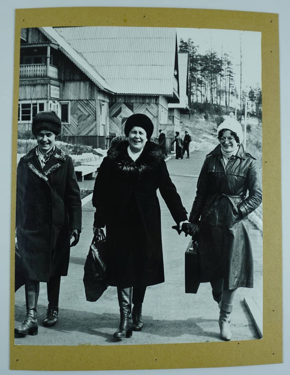 Фотография черно-белая «Семинар пропагандистов Братскгэсстроя на базе отдыха «Сантехмонтаж»