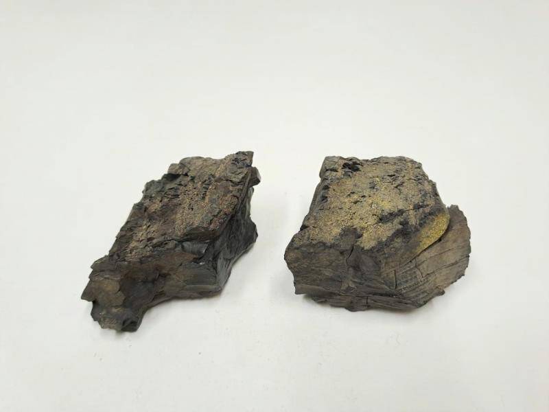 Образец породы. Уголь каменный. из Коллекции горных пород и руд, имеющих применение в строительной промышленности