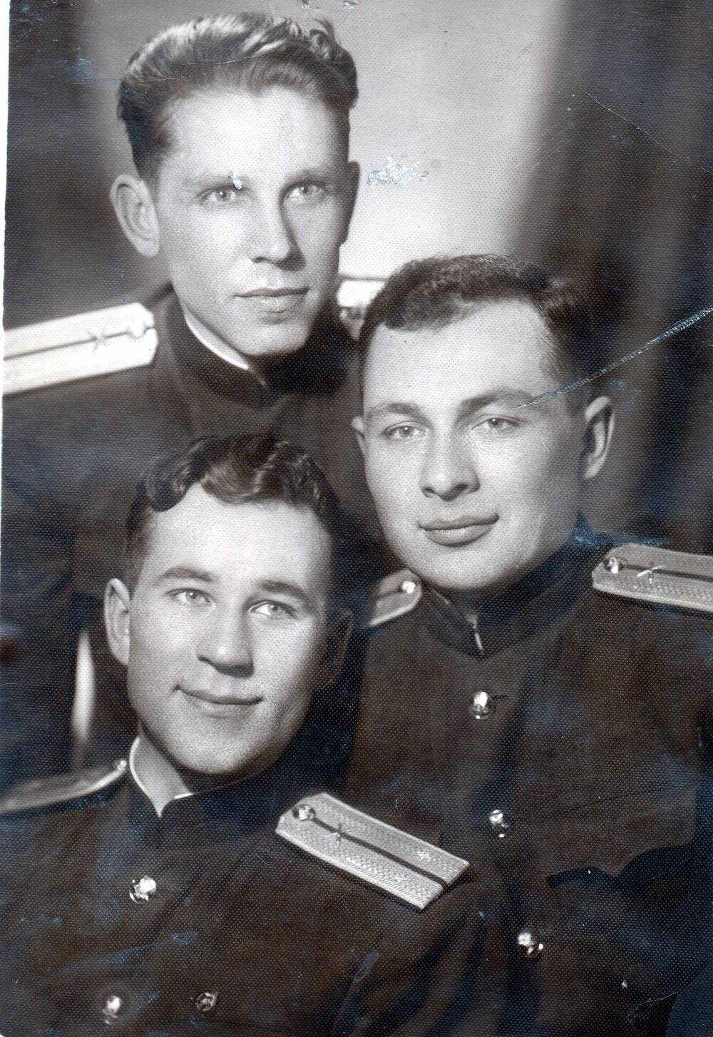 Фотография ч/б. Бирюков А.Л., Прокопец Н.А., -офицеры Советской Армии