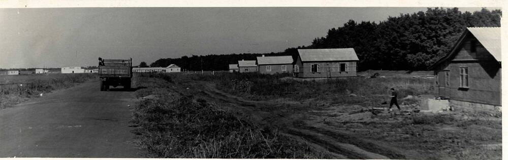 Фотография черно- белая. Рабочий поселок откормочной базы г. Кирсанов, ул Тамбовская.