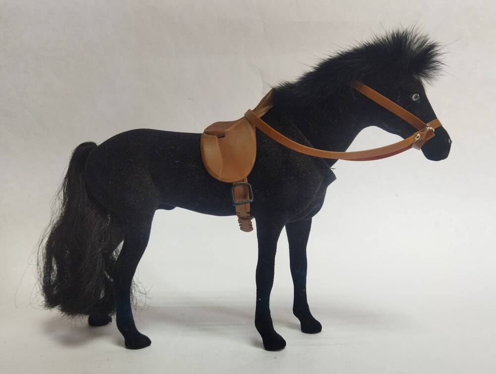 Сувенир «Черный конь»  из коллекции Варвары Андреевны Петровой, Почетного гражданина Республики Саха (Якутия)