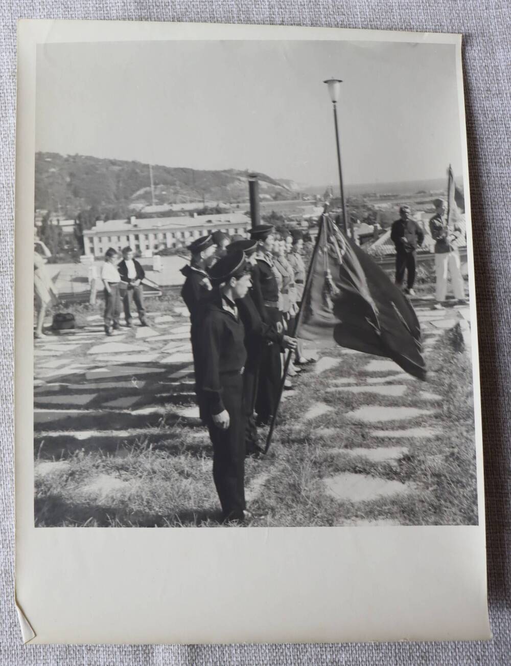 Фотография. Военизированный комсомольский поход по местам боевой славы, 1966 год.