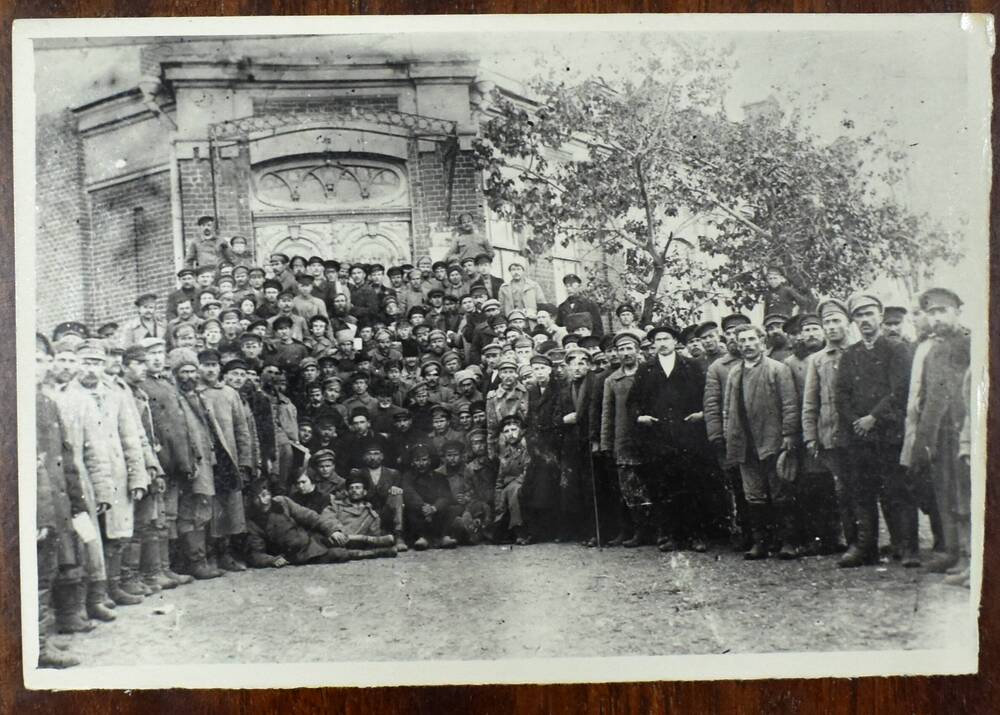 Фотокопия.
Митинг, посвященный встрече политссыльных
В.П.Тараканова и М.Е.Горохова