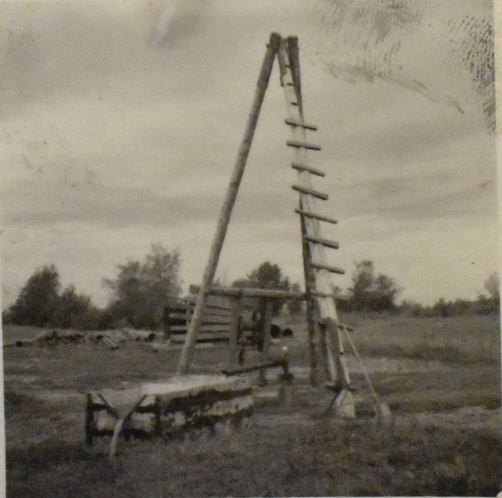 Фотоальбом 1954-1958 гг. Общий вид центральной скв № 20096