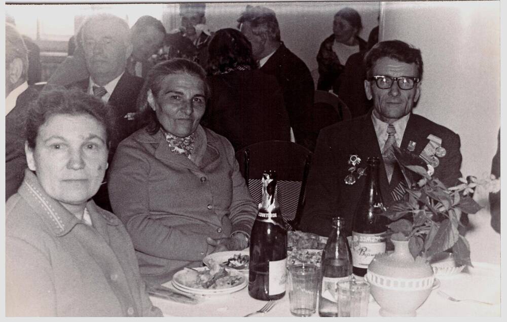 Фотография серии «Артем праздничный»  из личного архива Володькина Г. Ф