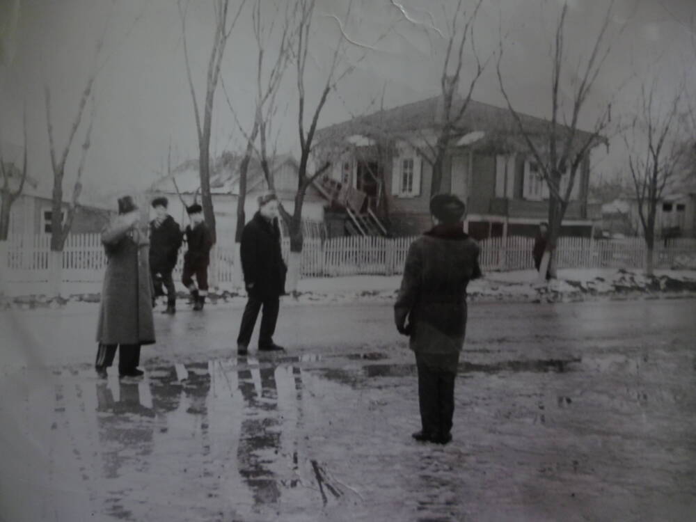 Фотография.Генерал Горшков в Большой Мартыновке 1974г.