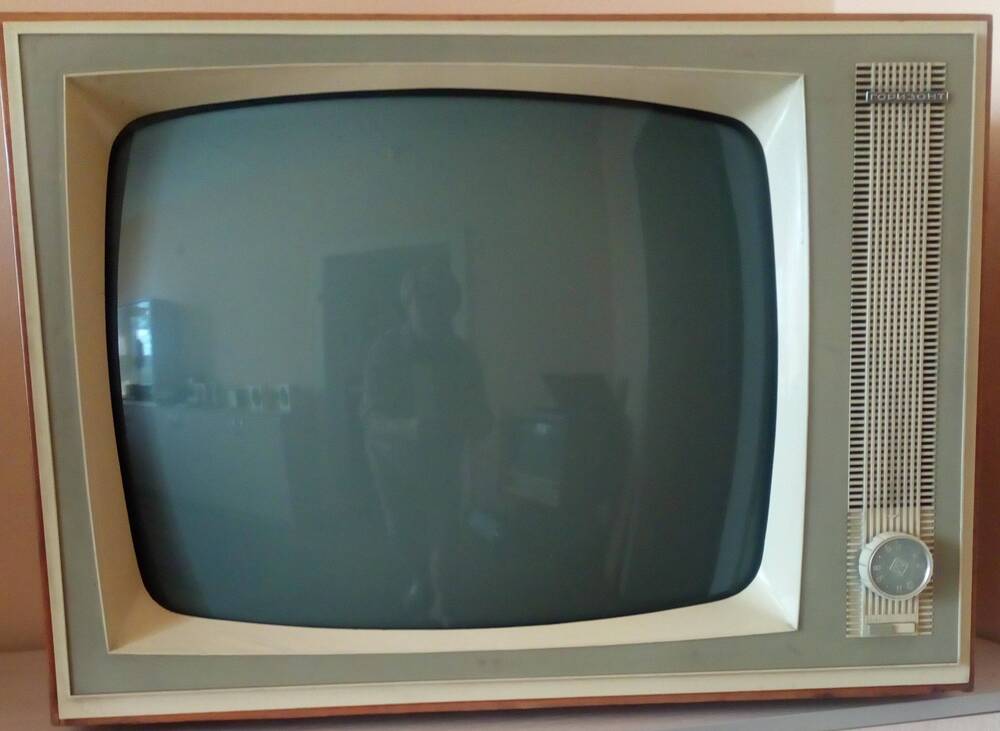 Телевизор Горизонт, настольный, изображение черно- белое.Производство Минского радиозавода.