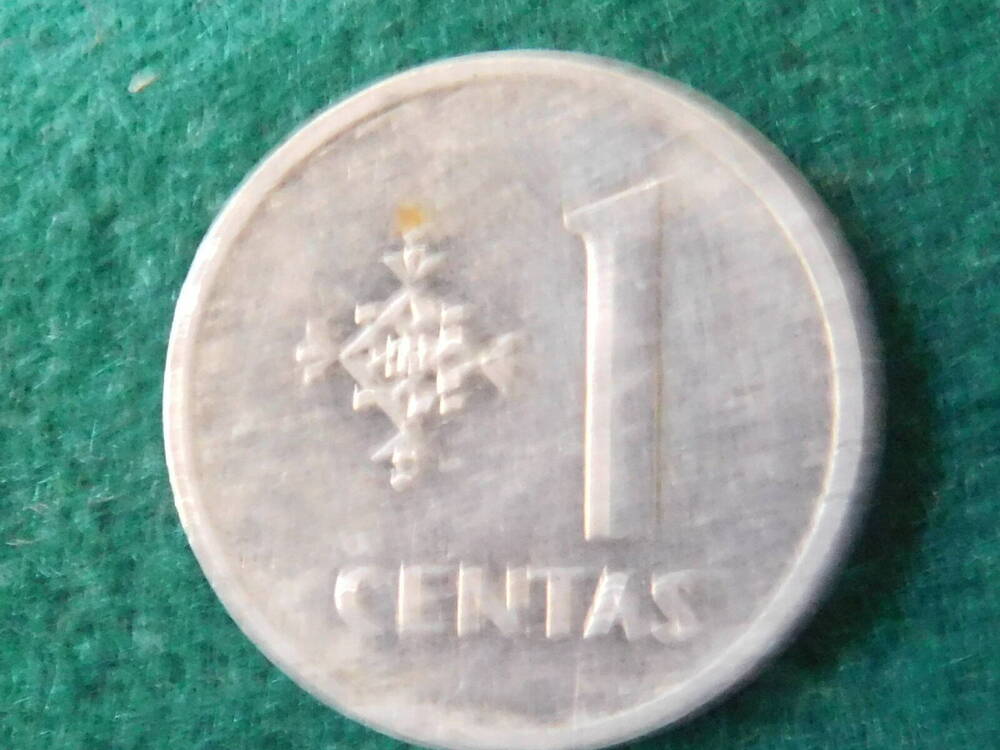 Монета 1 centas 1977 года.