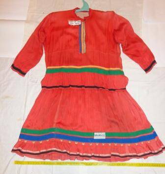 Платье марийское атласное  с длинными рукавами.