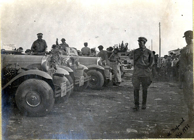 Фото. Автоколонна, легковые машины, г.Бузулук,16.07.1933 г.