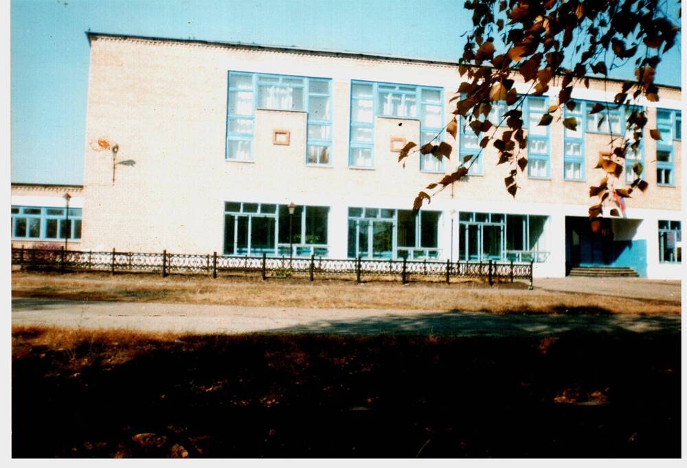 Фото здания профессионального училища №62 в с. Шарлык.