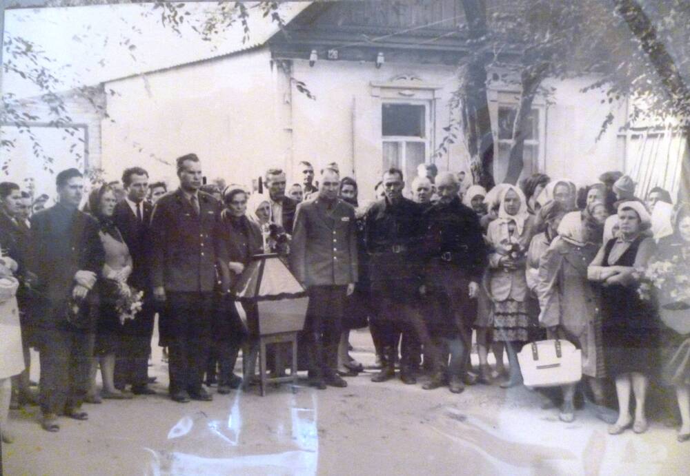 Альбом Перезахоронение Озова Хажмудара Пашевича 1971г. фото ч\б.