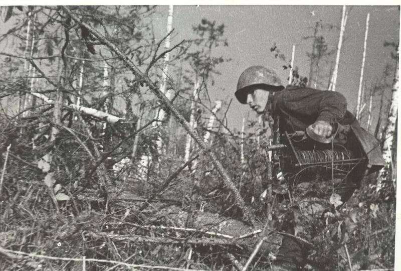 Фотонегатив. Негатив Красноармеец - связист П.Пасечников 54 армии.