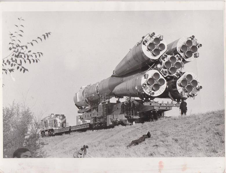 фотография. Ракета-носитель на Байконуре.