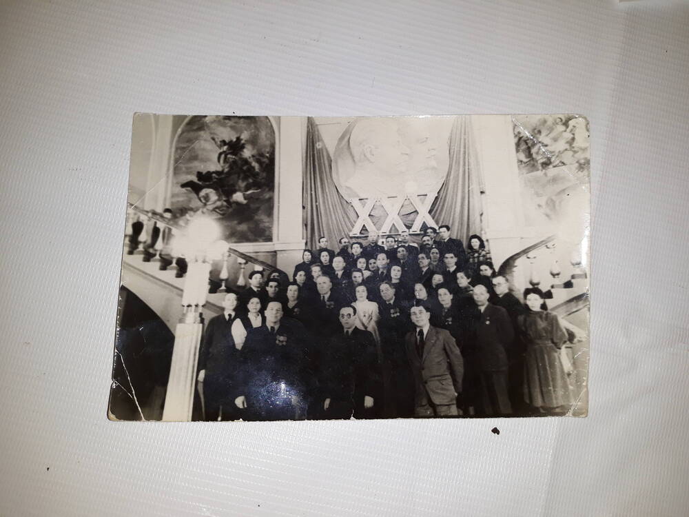 Фото черно- белое. Депутаты БАССР , Уфа 1949год А. Мубаряков слева .