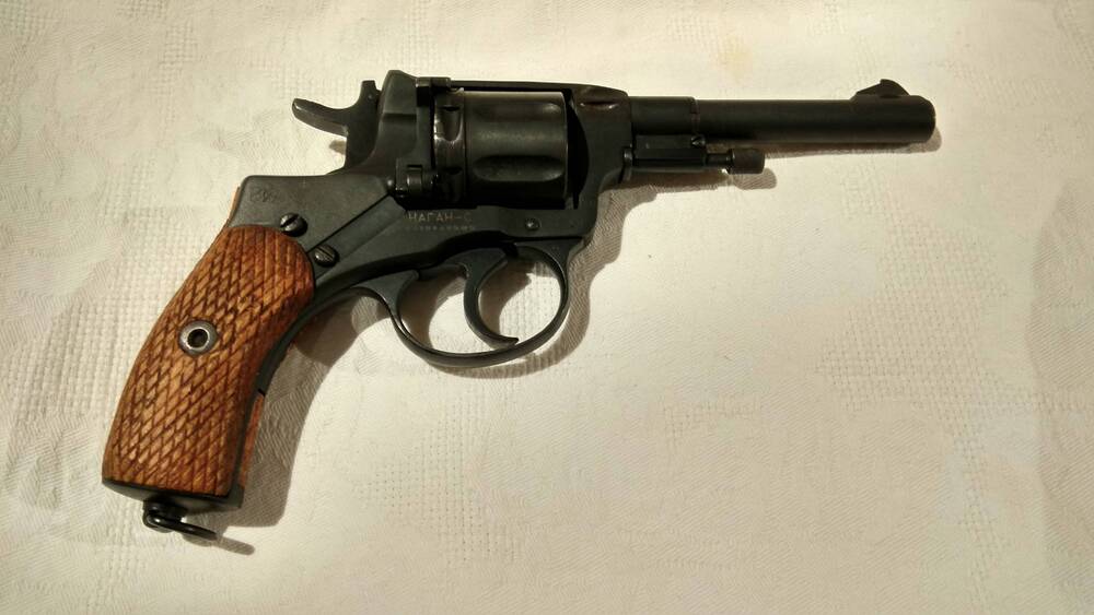 Револьвер образца 1895 года системы Нагана (охолощенный)