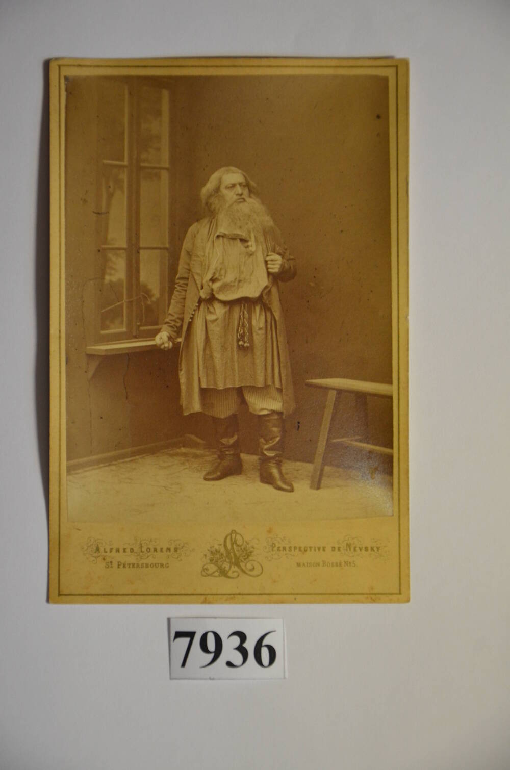 Фотография. Петров О.А. (1807 – 1878), русский оперный певец. На фирменном паспарту.