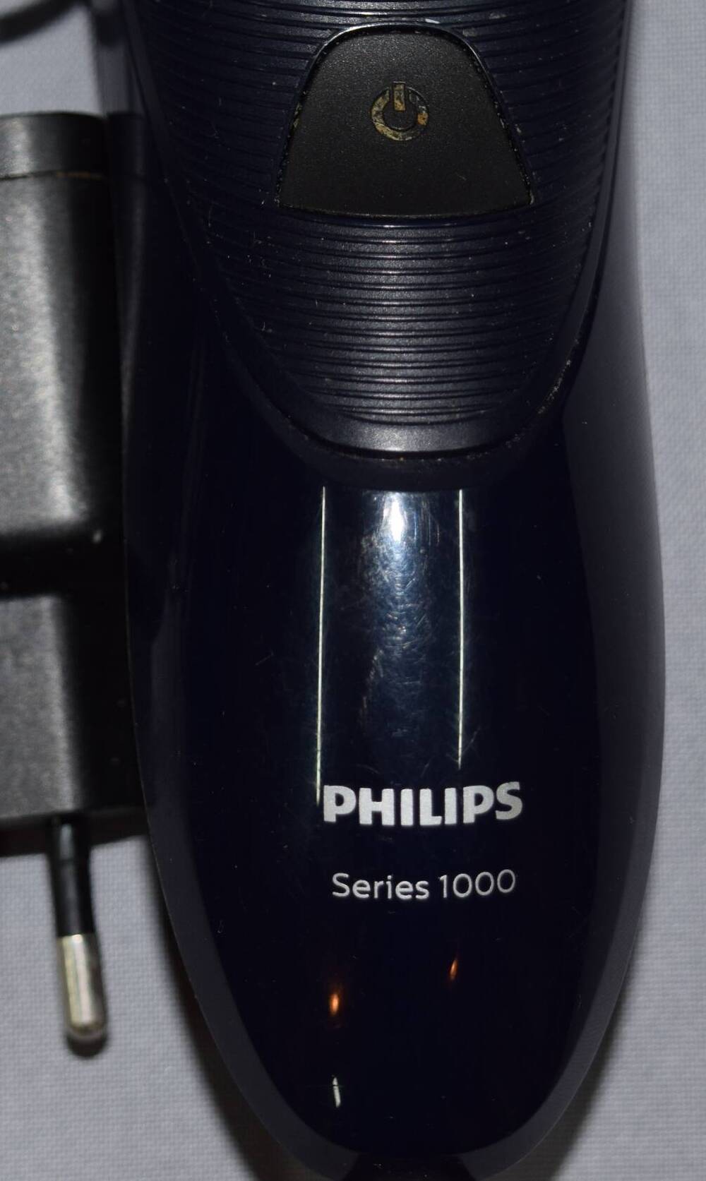 Электробритва PHILIPS Series 1000.