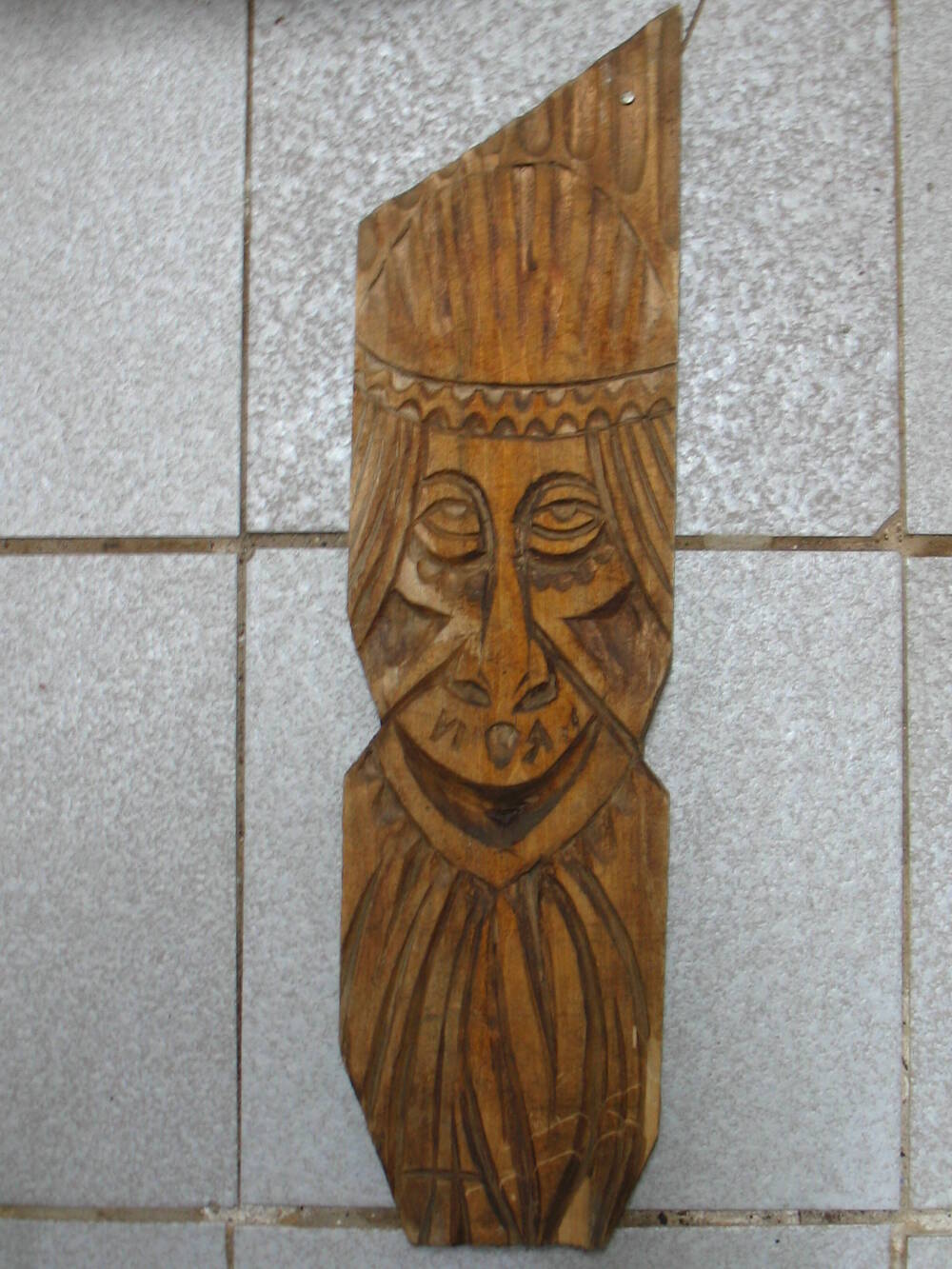 Декоративная маска из дерева Идол.