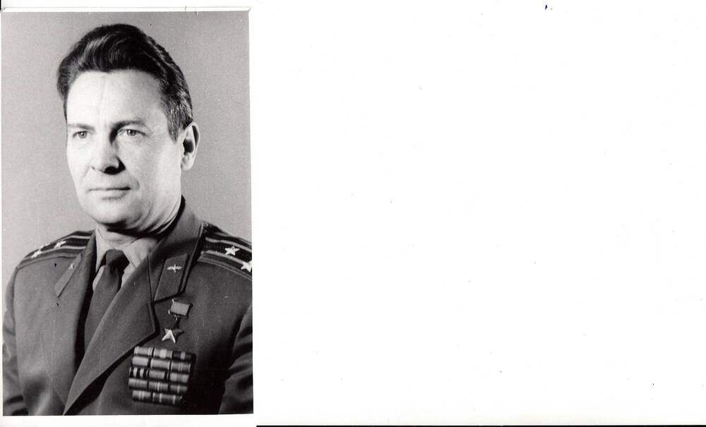 Фотография: Горелов Владимир Петрович, бывший курсант Подольского пехотного училища. 1981 год.