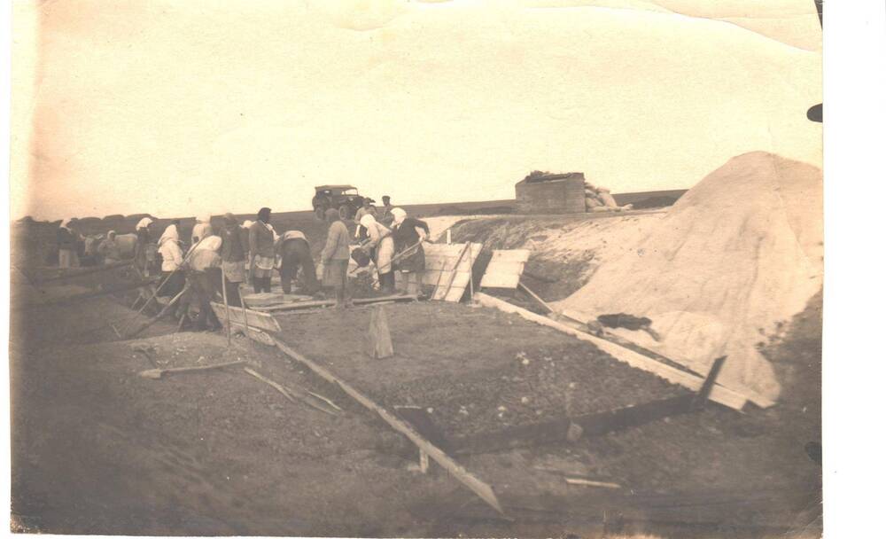 Фотография Строительство пруда в р.п. Кантемировка. 1950 г.