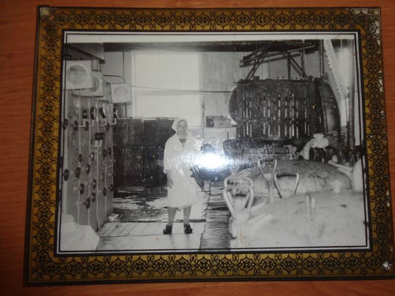 Фотография (ч\б)
Автоклавное отделение Кореневского консервного завода.