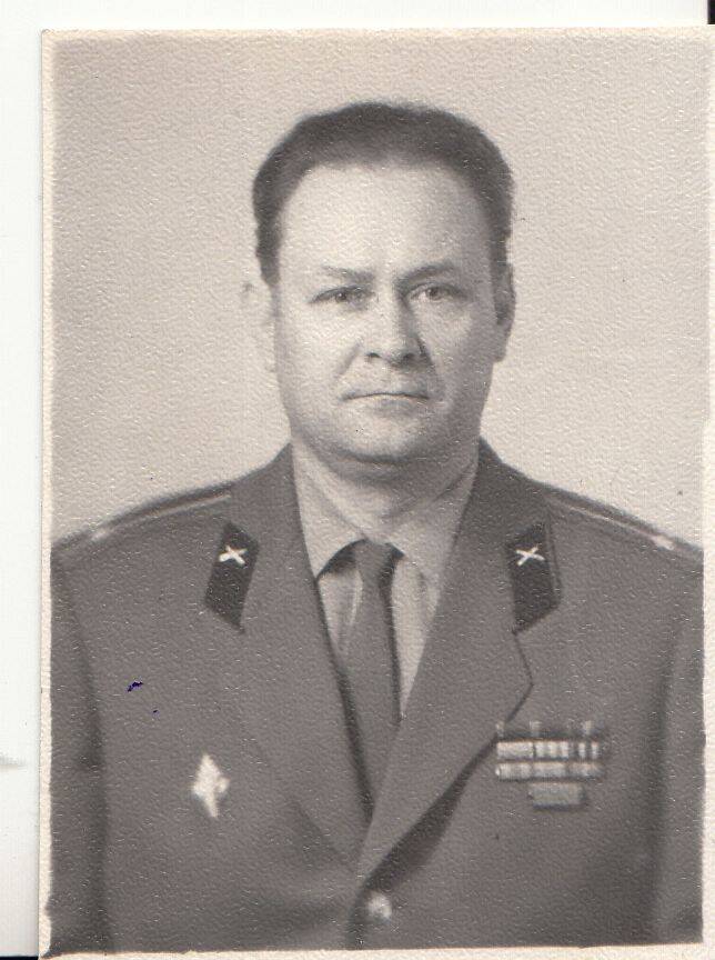 Фотография: Никольский Евгений Алексеевич, бывший командир взвода Подольского артиллерийского училища