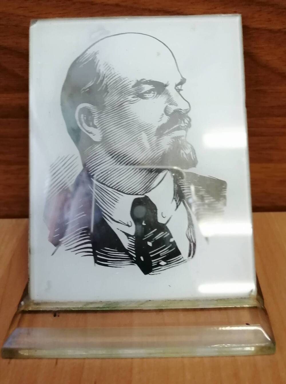 Украшение настольное с изображением В.И. Ленина
