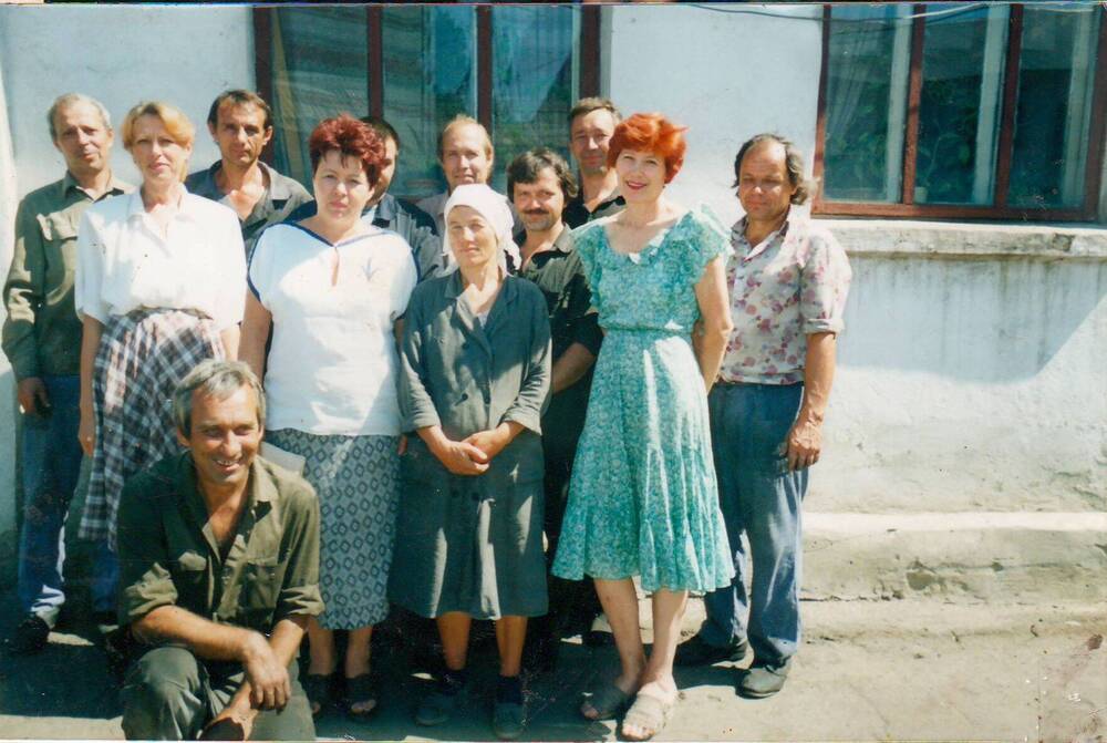 Фотопортет групповой. Коллектив Центральных электро-механических мастерских