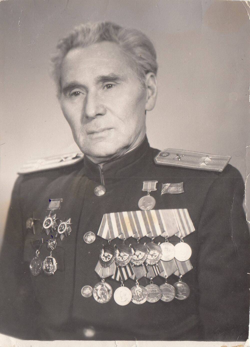 Фотография: Горячих Федор Григорьевич, бывший командир батареи Подольского артиллерийского училища