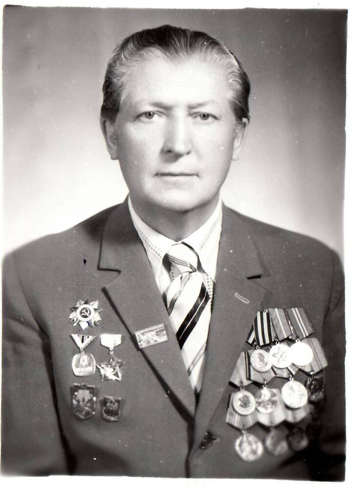 Фотография: Шапков Владимир Степанович, бывший курсант Подольского артиллерийского училища