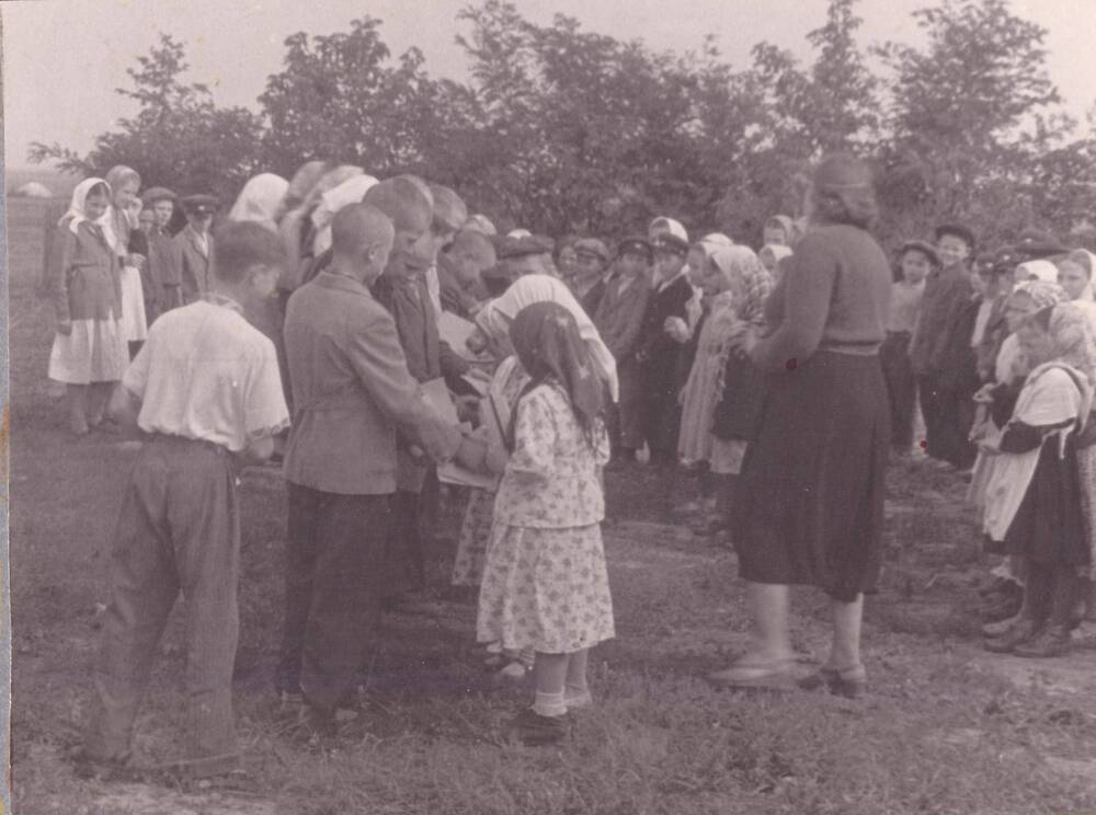 Альбом «Березовская восьмилетняя школа» 1917-1967 г». Фото 12