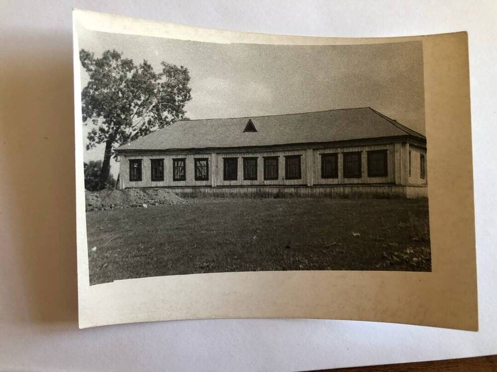 Фотография. Школа села Березники Гагинского района Нижегородской обл.