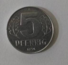 Монета. Достоинством пять PFENNIG.