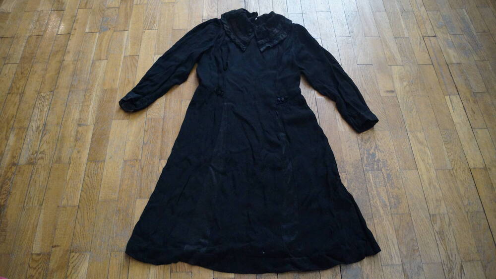 Платье женское черное, размер 44-46