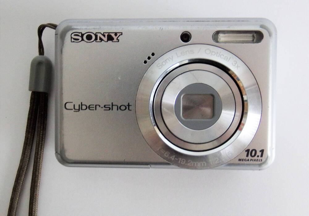 Цифровой фотоаппарат SONY Cyber - shot