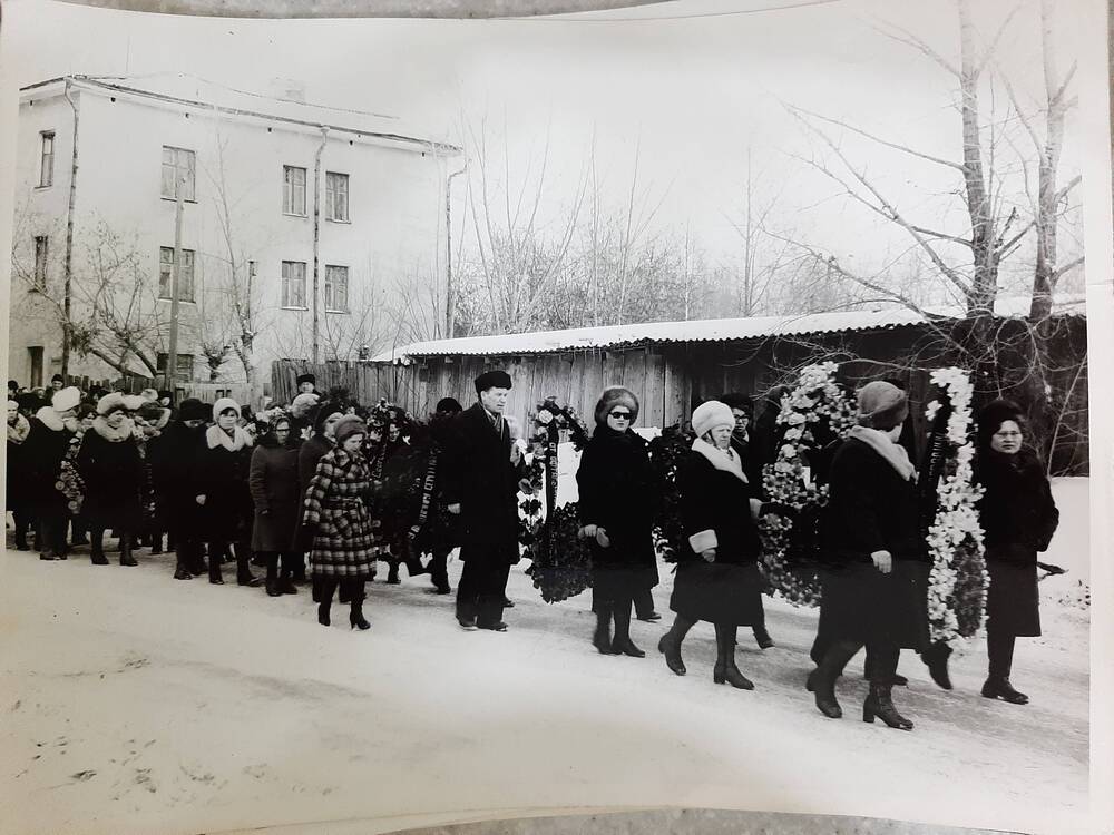 Фото. Похоронная процессия , похороны В.С.Ворошилова